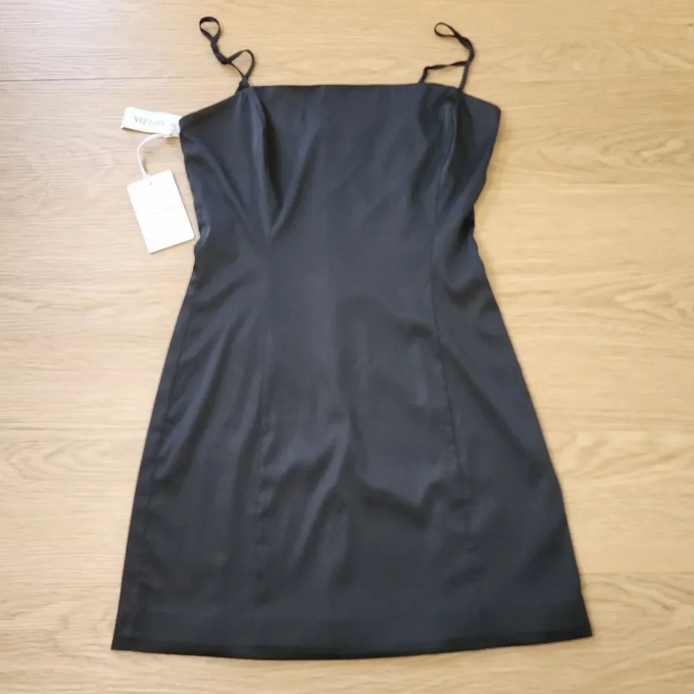 Aritzia Sunday Best Slip Dress Womens 8 Total Eclipse Black Sexy Satin NWT - Picture 1 of 9